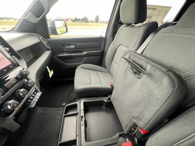 2027 RAM 1500 RAM 1500 EXPRESS CREW CAB 4X2 5'7' BOX