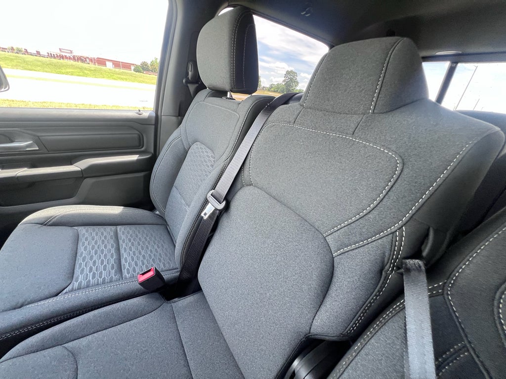 2026 RAM 1500 RAM 1500 EXPRESS CREW CAB 4X2 5'7' BOX