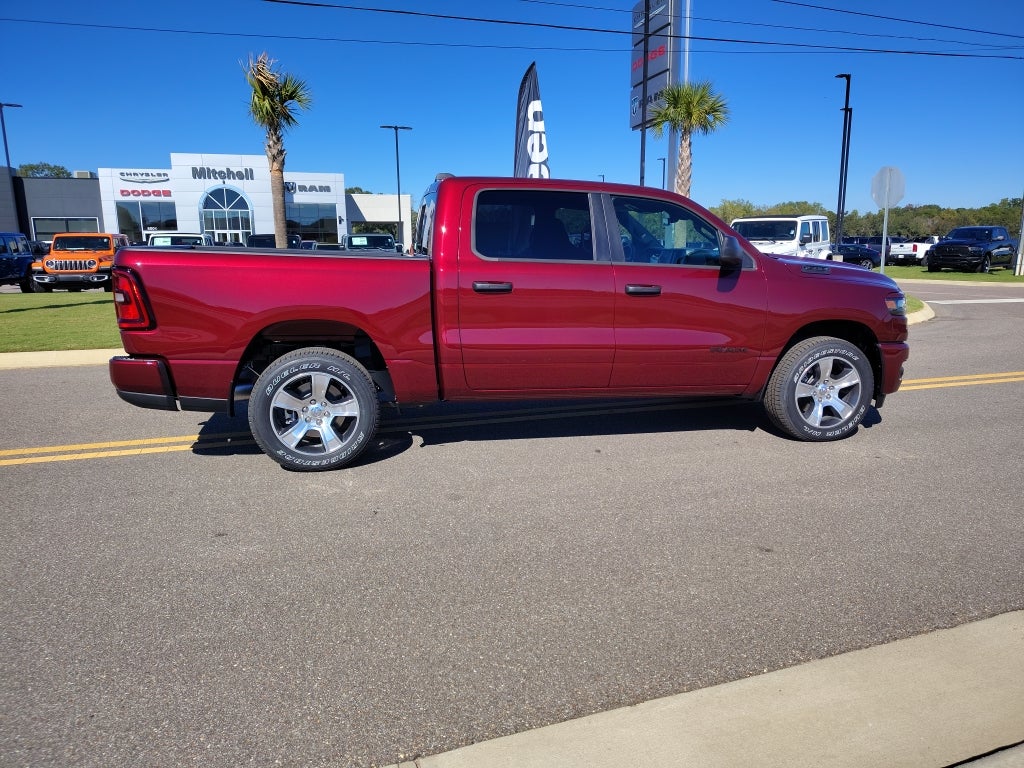 2026 RAM 1500 RAM 1500 EXPRESS CREW CAB 4X2 5'7' BOX