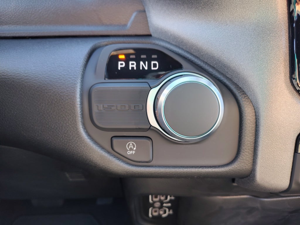 2026 RAM 1500 RAM 1500 EXPRESS CREW CAB 4X2 5'7' BOX