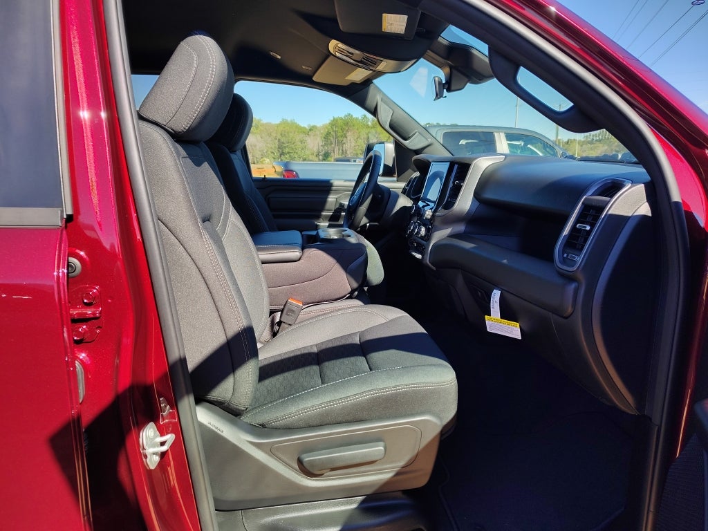 2026 RAM 1500 RAM 1500 EXPRESS CREW CAB 4X2 5'7' BOX