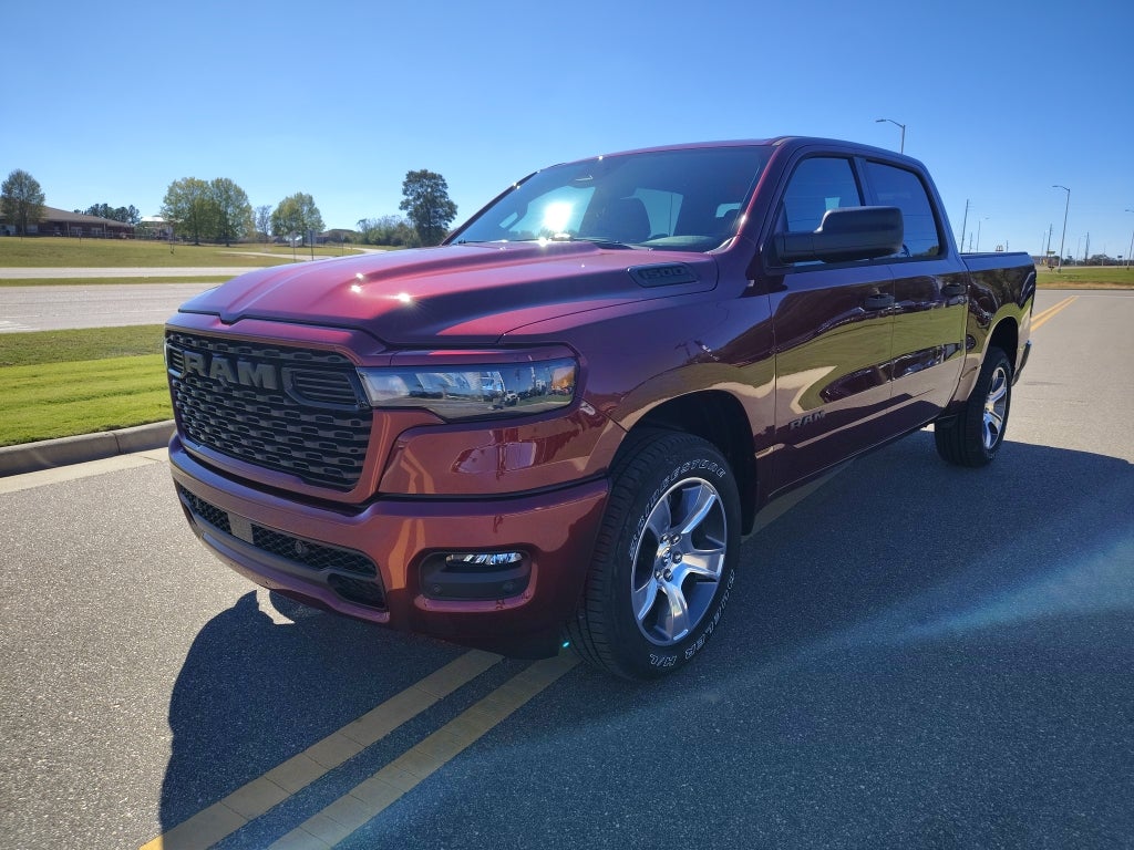 2026 RAM 1500 RAM 1500 EXPRESS CREW CAB 4X2 5'7' BOX