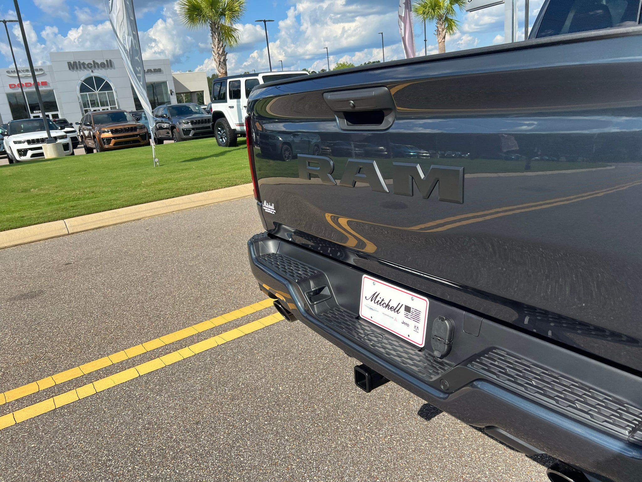 2027 RAM 1500 RAM 1500 EXPRESS CREW CAB 4X2 5'7' BOX