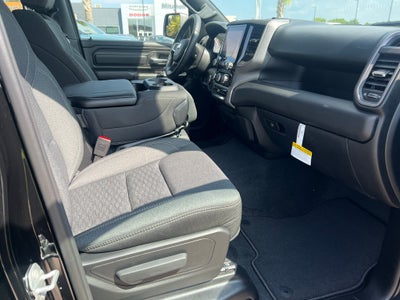 2027 RAM 1500 RAM 1500 EXPRESS CREW CAB 4X2 5'7' BOX