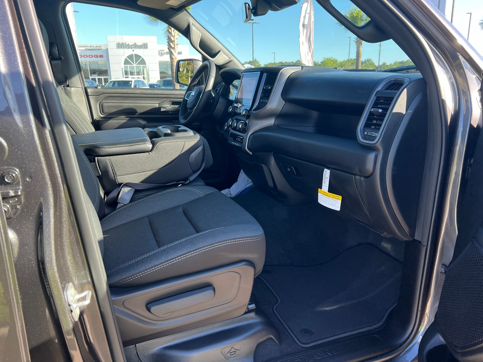 2027 RAM 1500 RAM 1500 EXPRESS CREW CAB 4X2 5'7' BOX