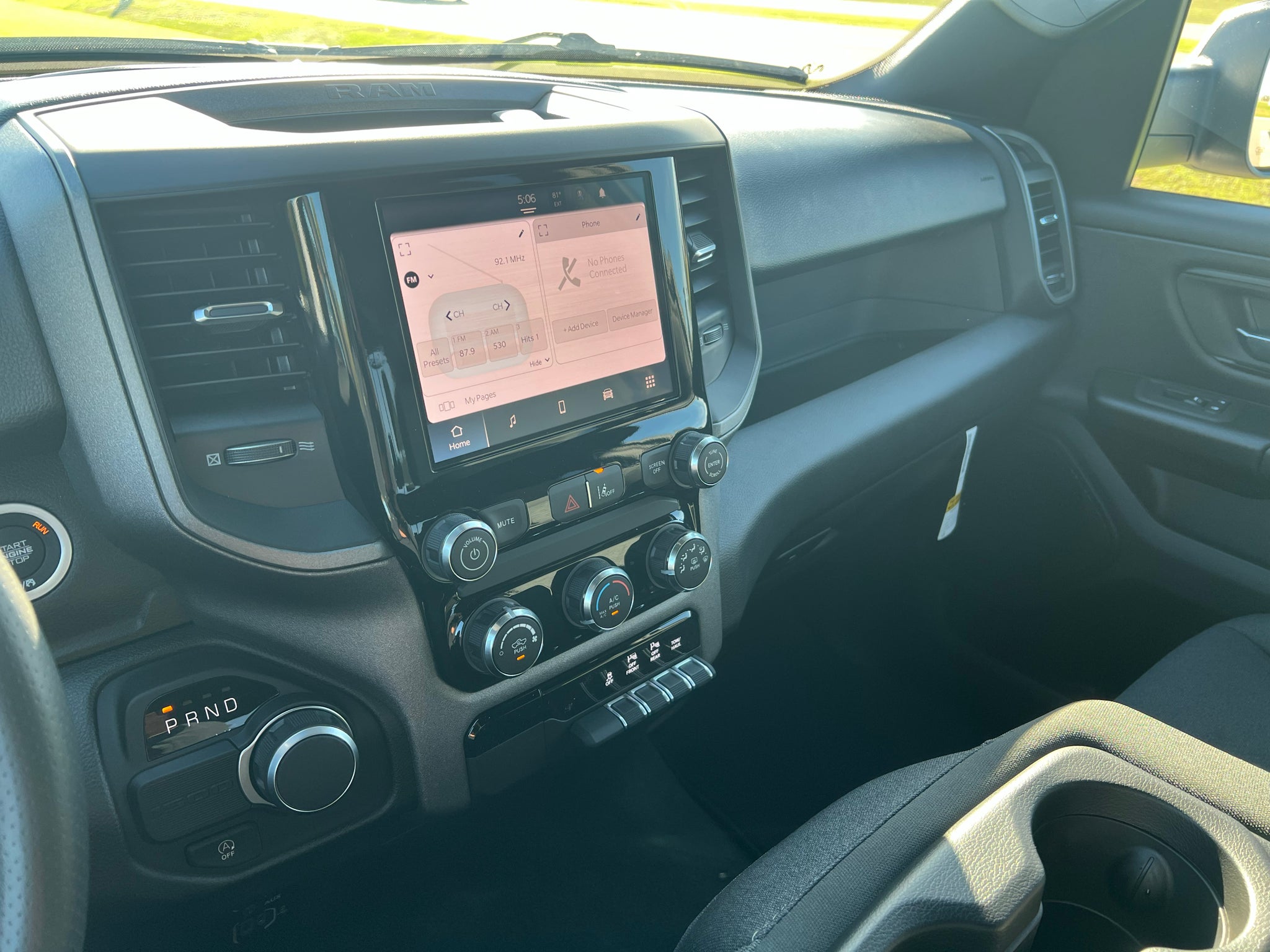 2027 RAM 1500 RAM 1500 EXPRESS CREW CAB 4X2 5'7' BOX