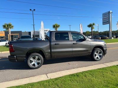 2027 RAM 1500 RAM 1500 EXPRESS CREW CAB 4X2 5'7' BOX