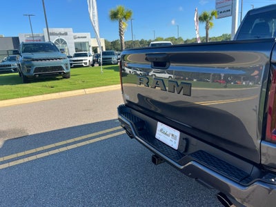 2027 RAM 1500 RAM 1500 EXPRESS CREW CAB 4X2 5'7' BOX