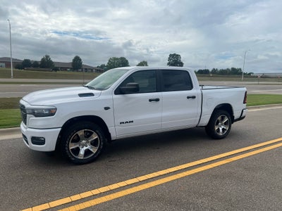 2027 RAM 1500 RAM 1500 EXPRESS CREW CAB 4X2 5'7' BOX