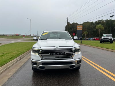 2022 RAM 1500 Laramie Crew Cab 4x2 5'7' Box