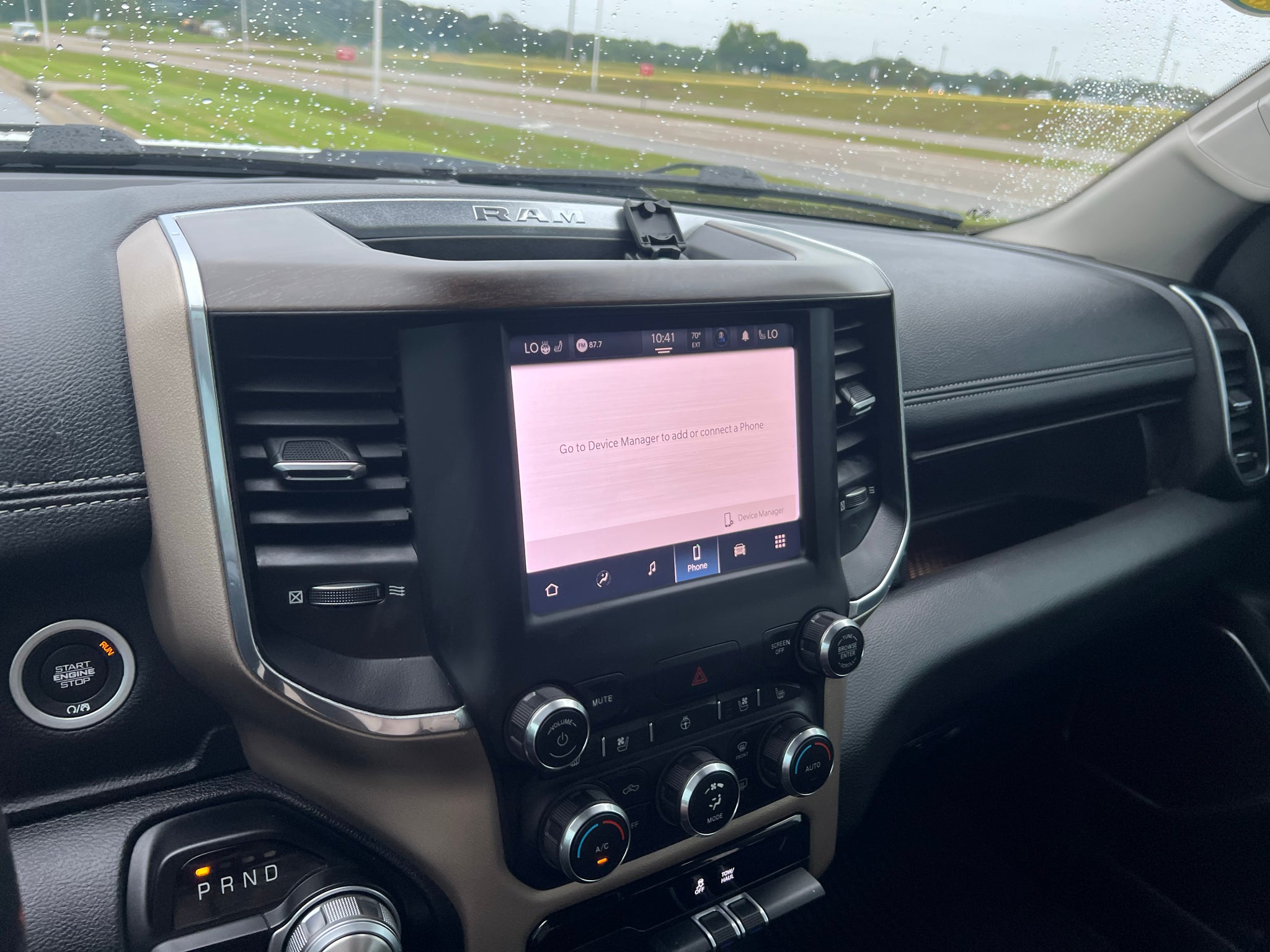 2022 RAM 1500 Laramie Crew Cab 4x2 5'7' Box