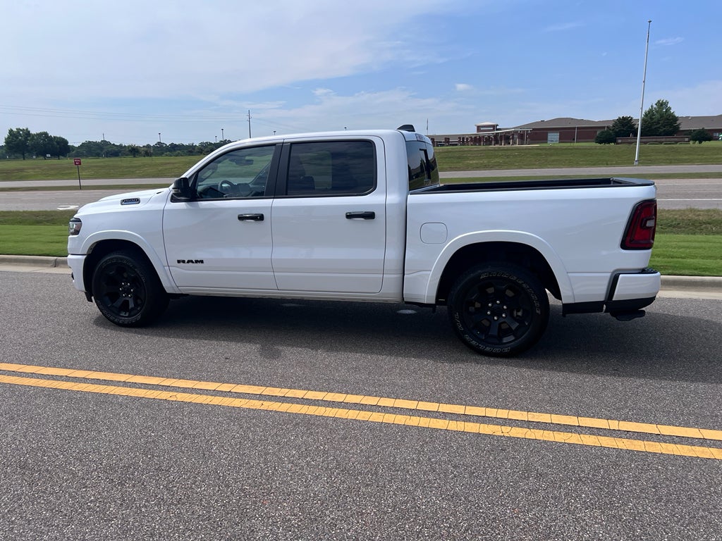 2025 RAM 1500 Big Horn Crew Cab 4x4 5'7' Box
