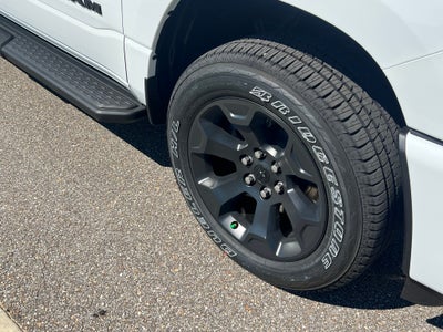 2027 RAM 1500 RAM 1500 EXPRESS CREW CAB 4X4 5'7' BOX