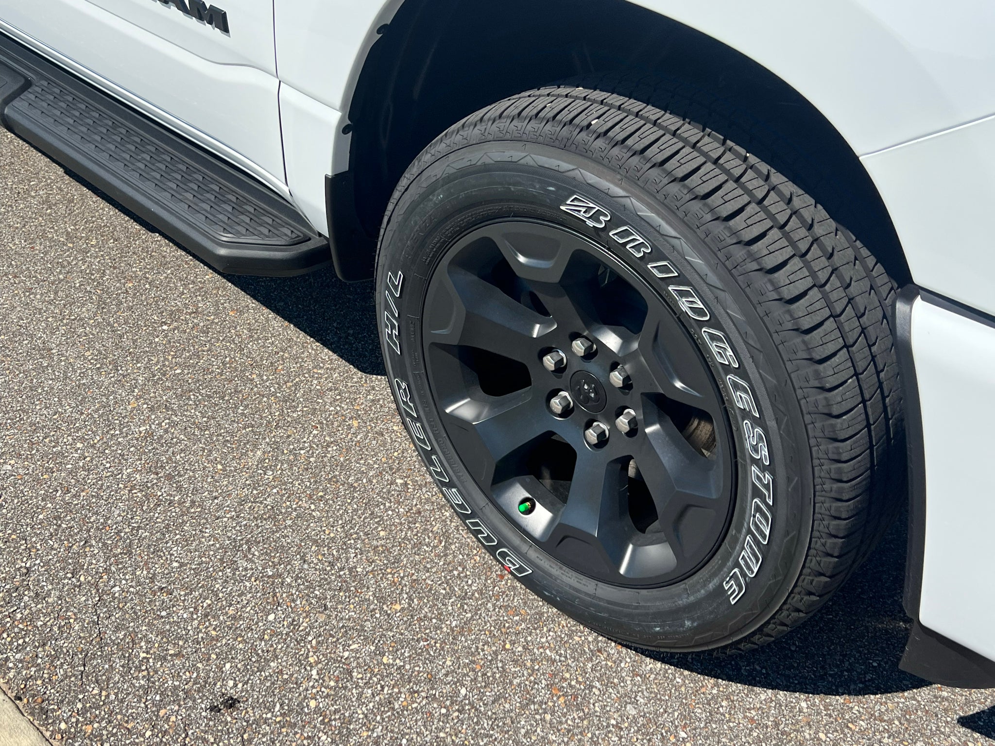2027 RAM 1500 RAM 1500 EXPRESS CREW CAB 4X4 5'7' BOX