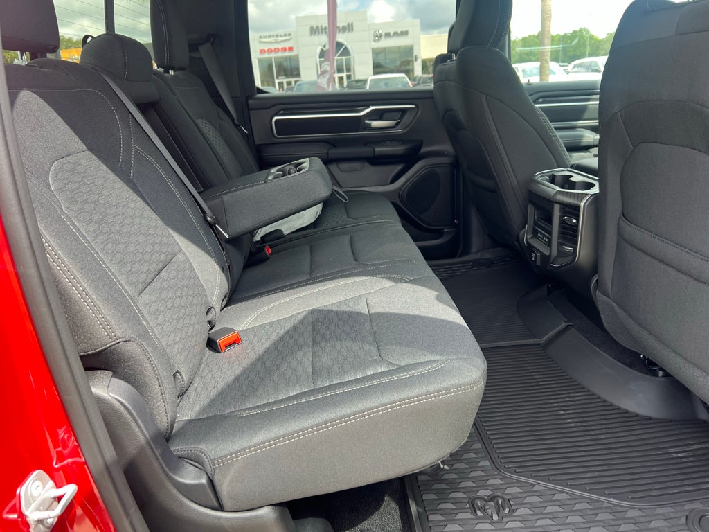 2027 RAM 1500 RAM 1500 BIG HORN CREW CAB 4X4 5'7' BOX