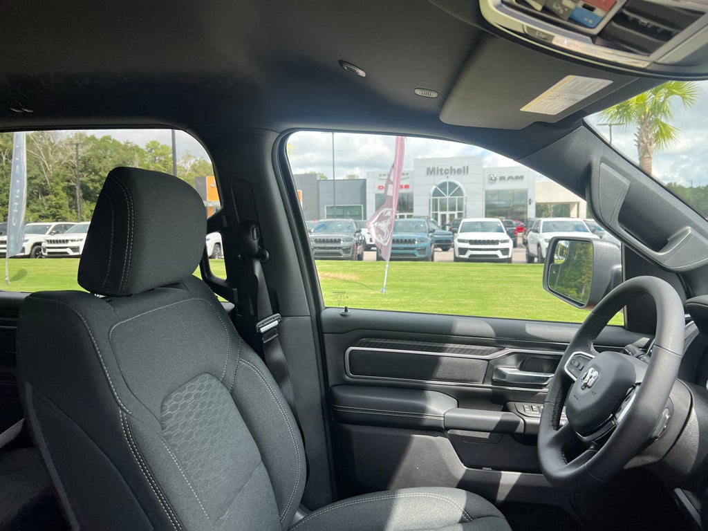 2027 RAM 1500 RAM 1500 BIG HORN CREW CAB 4X4 5'7' BOX