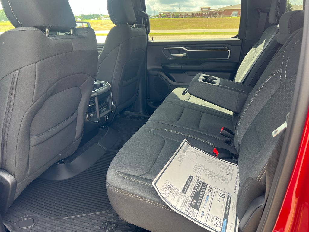 2027 RAM 1500 RAM 1500 BIG HORN CREW CAB 4X4 5'7' BOX