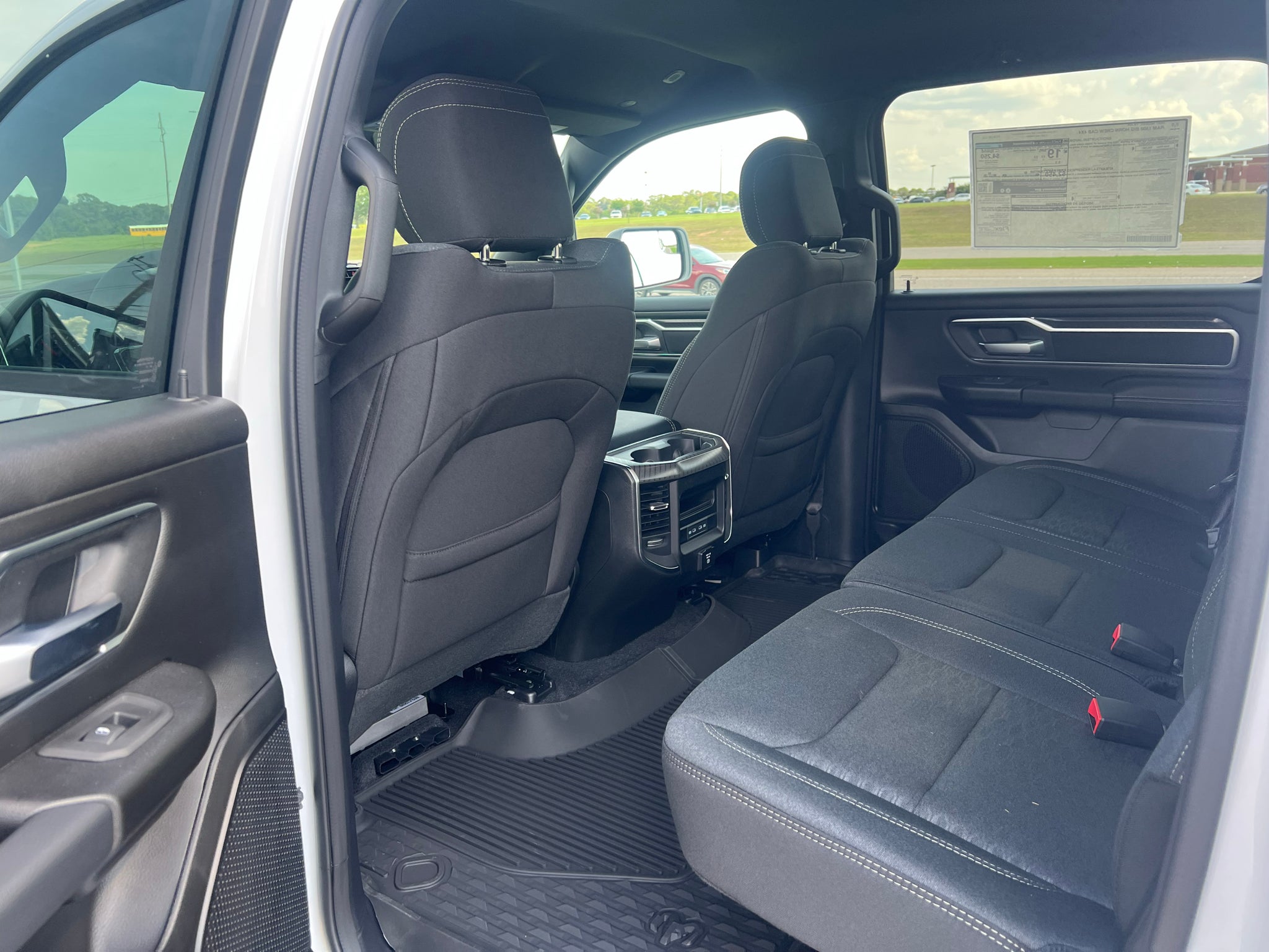 2027 RAM 1500 RAM 1500 BIG HORN CREW CAB 4X4 5'7' BOX