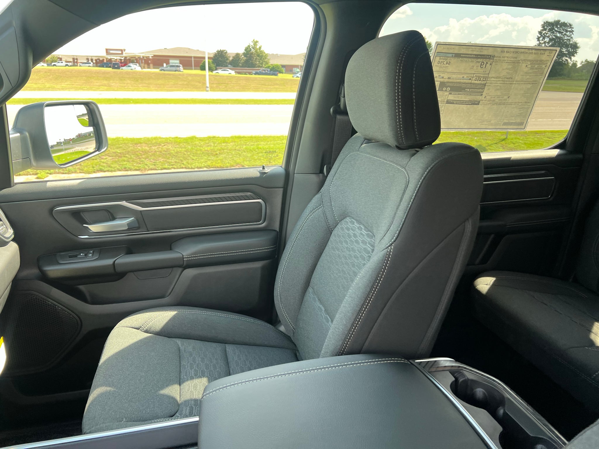 2027 RAM 1500 RAM 1500 BIG HORN CREW CAB 4X4 5'7' BOX