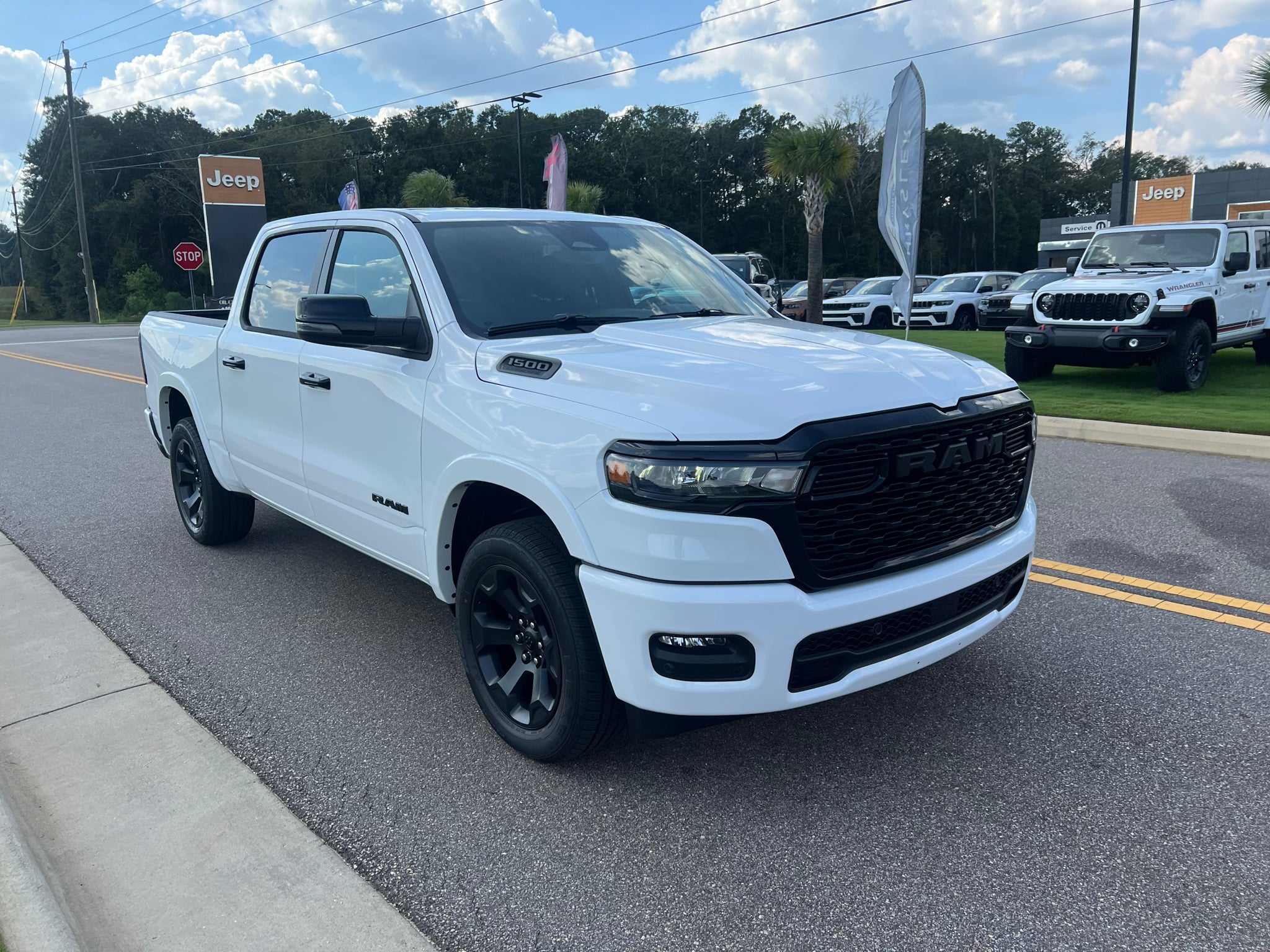 2027 RAM 1500 RAM 1500 BIG HORN CREW CAB 4X4 5'7' BOX
