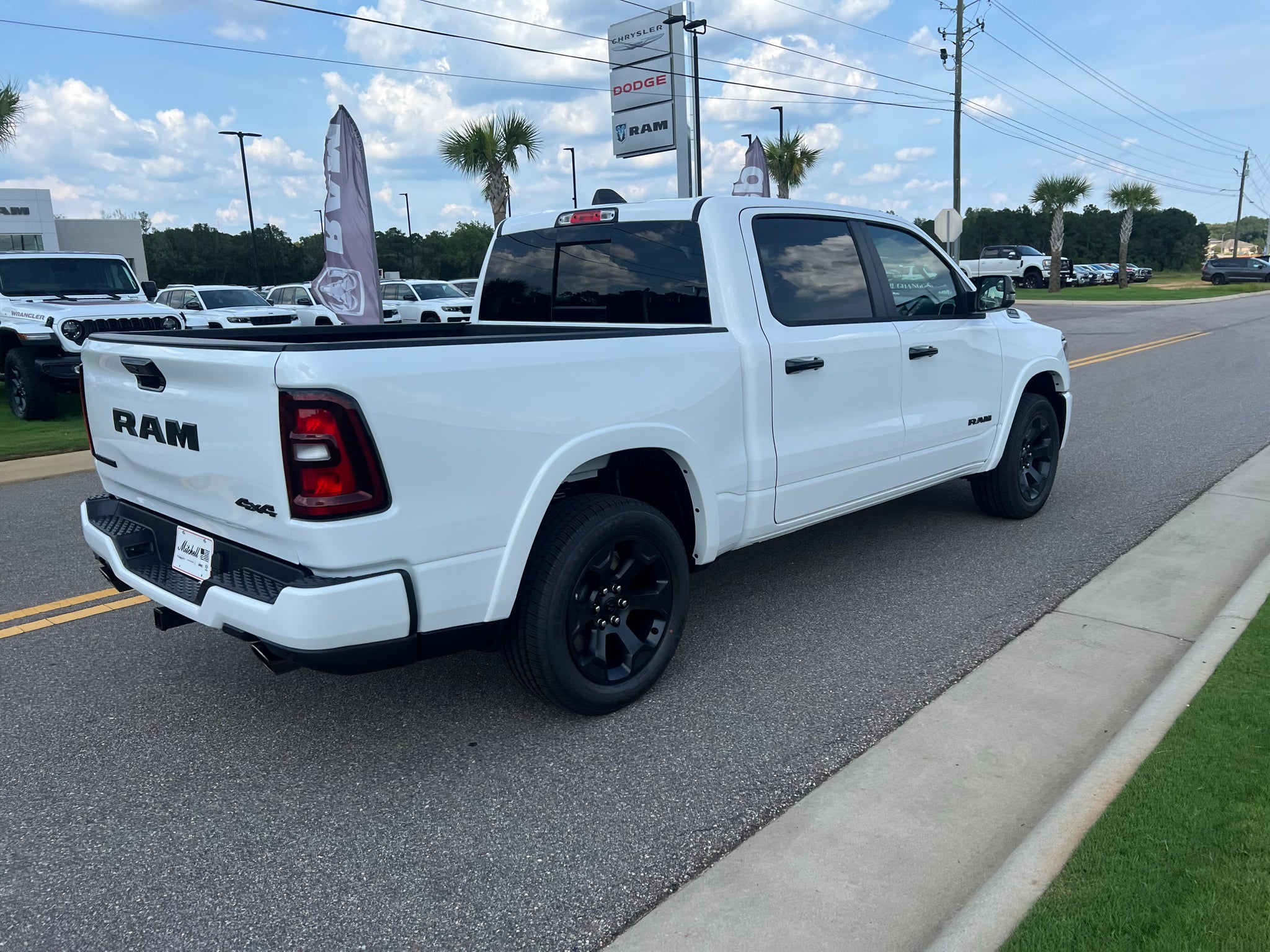 2027 RAM 1500 RAM 1500 BIG HORN CREW CAB 4X4 5'7' BOX
