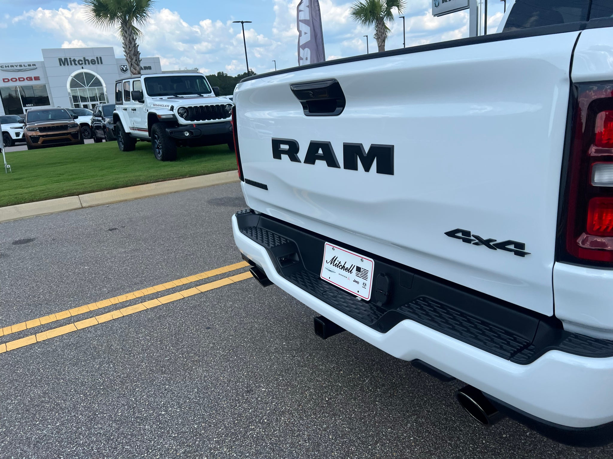2027 RAM 1500 RAM 1500 BIG HORN CREW CAB 4X4 5'7' BOX