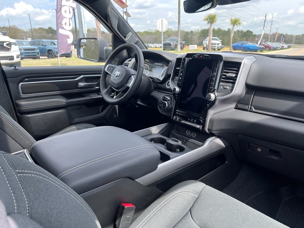 2025 RAM 1500 Big Horn Crew Cab 4x4 5'7' Box