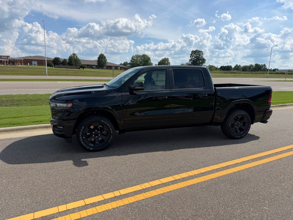 2026 RAM 1500 RAM 1500 BIG HORN CREW CAB 4X4 5'7' BOX