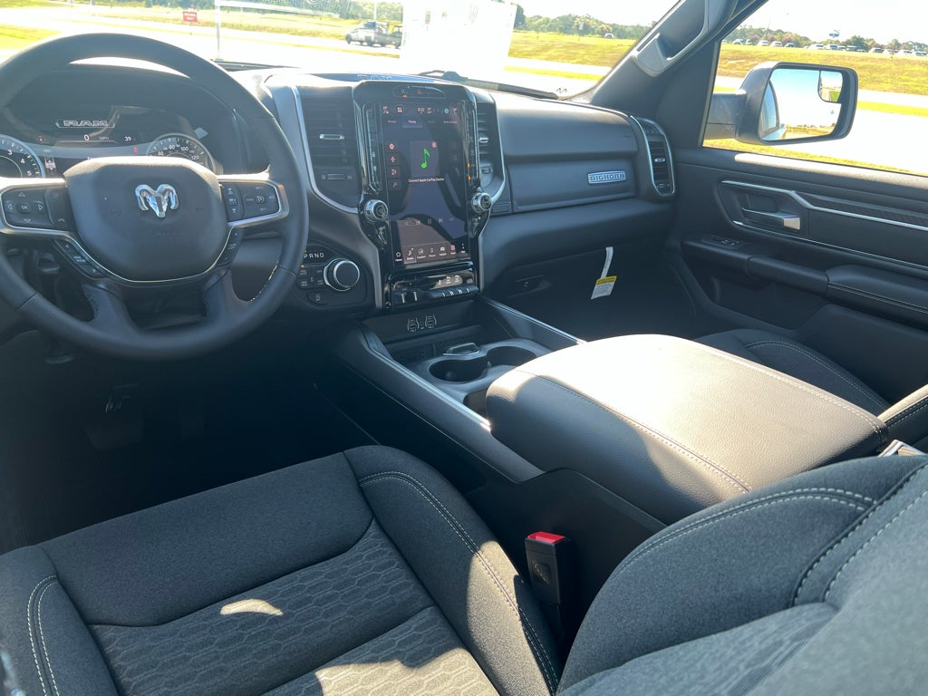 2027 RAM 1500 RAM 1500 BIG HORN CREW CAB 4X4 5'7' BOX