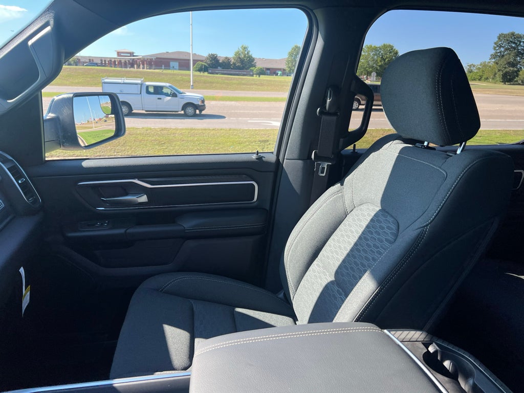 2027 RAM 1500 RAM 1500 BIG HORN CREW CAB 4X4 5'7' BOX