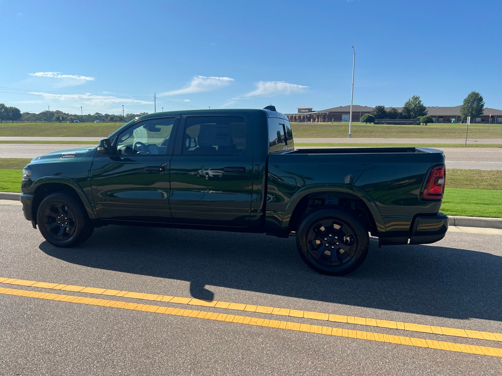2027 RAM 1500 RAM 1500 BIG HORN CREW CAB 4X4 5'7' BOX
