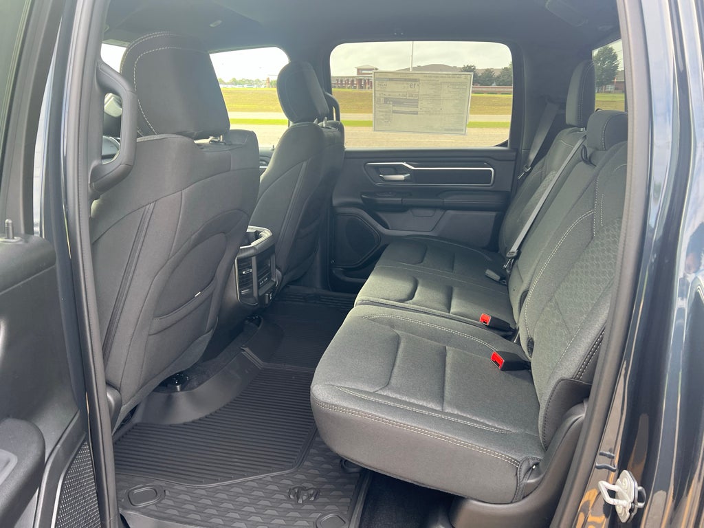 2027 RAM 1500 RAM 1500 BIG HORN CREW CAB 4X4 5'7' BOX
