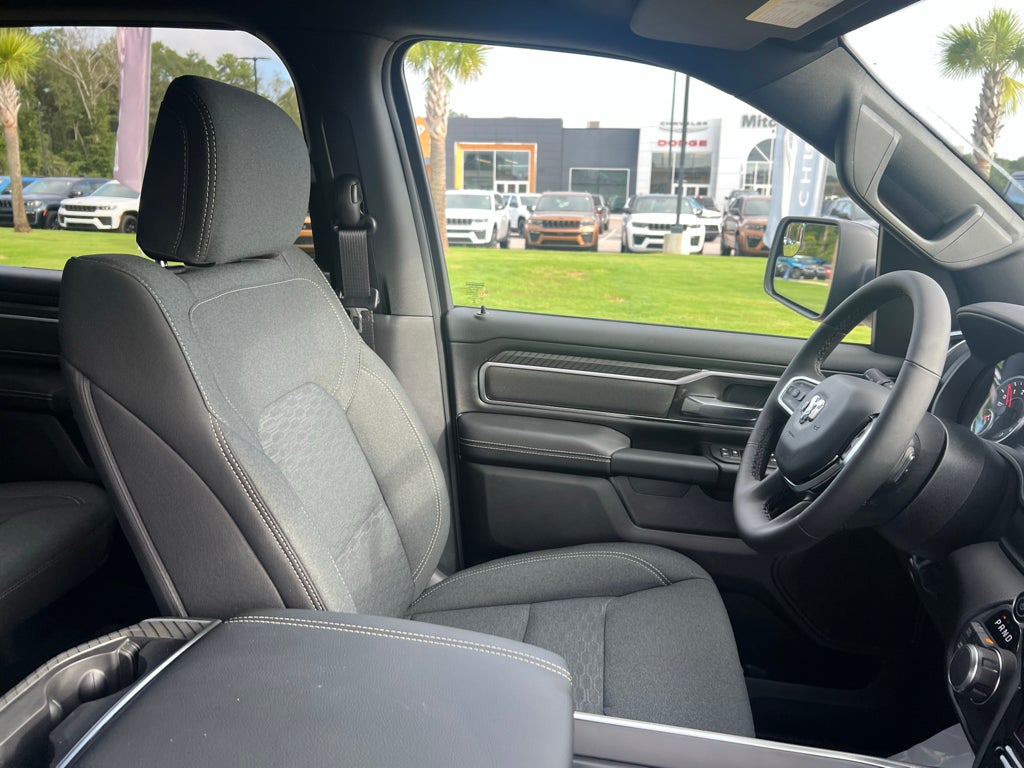2027 RAM 1500 RAM 1500 BIG HORN CREW CAB 4X4 5'7' BOX
