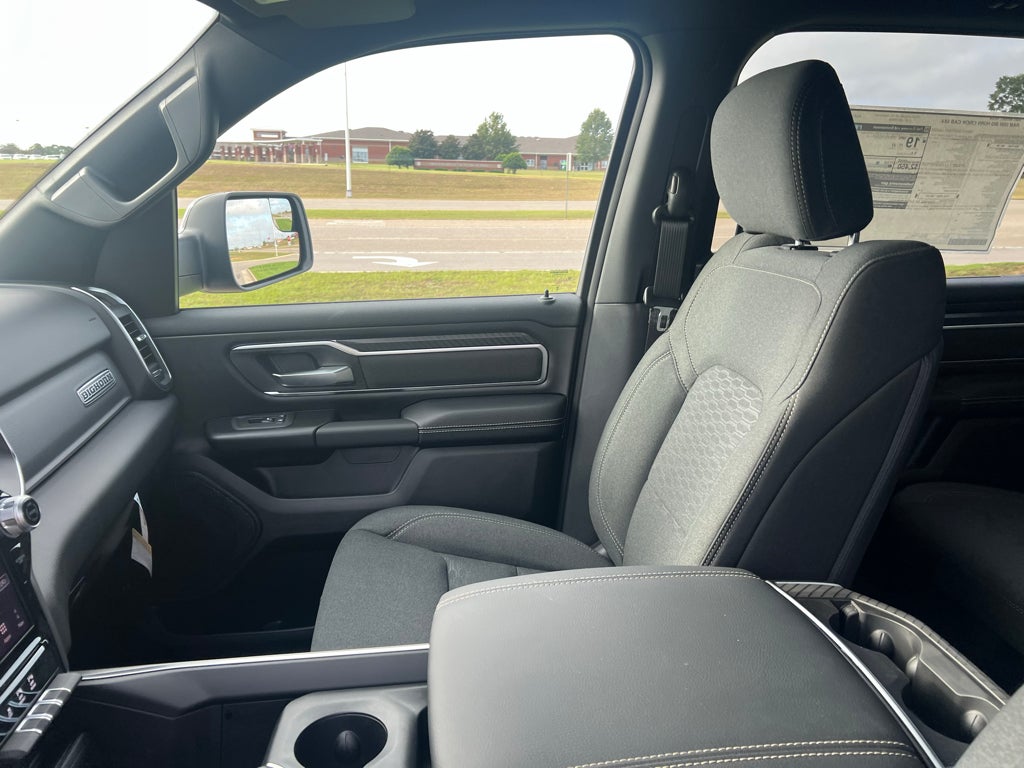 2027 RAM 1500 RAM 1500 BIG HORN CREW CAB 4X4 5'7' BOX