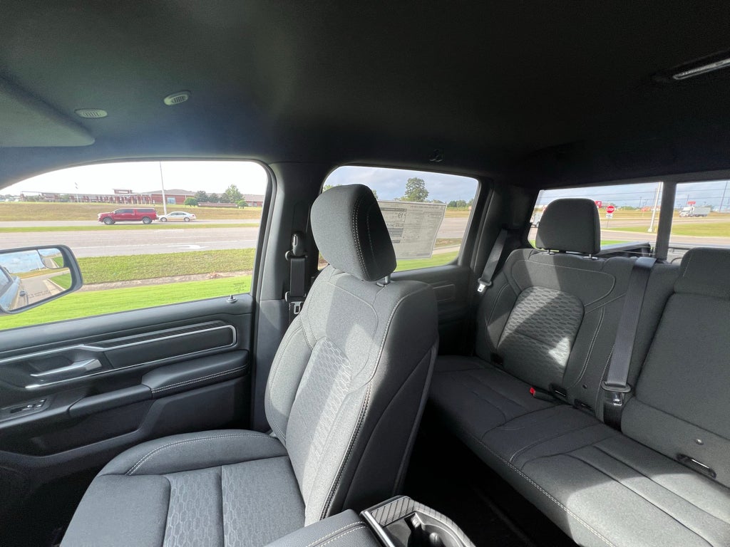 2027 RAM 1500 RAM 1500 BIG HORN CREW CAB 4X4 5'7' BOX