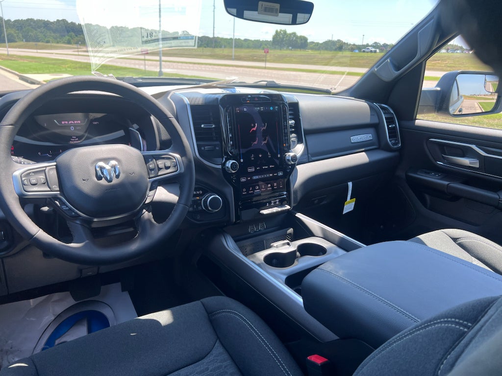 2026 RAM 1500 RAM 1500 BIG HORN CREW CAB 4X4 5'7' BOX