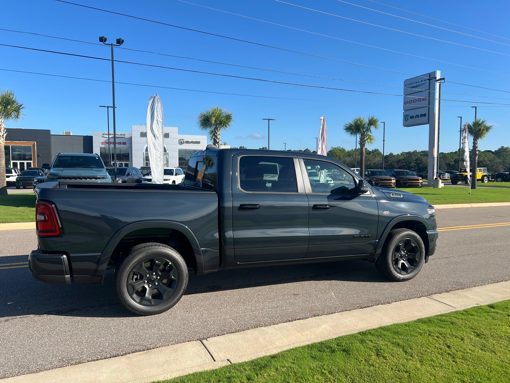 2027 RAM 1500 RAM 1500 BIG HORN CREW CAB 4X4 5'7' BOX