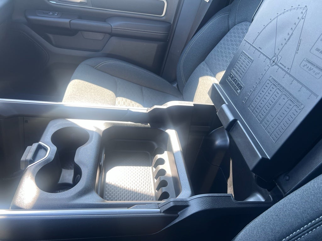 2026 RAM 1500 Big Horn Crew Cab 4x4 5'7' Box