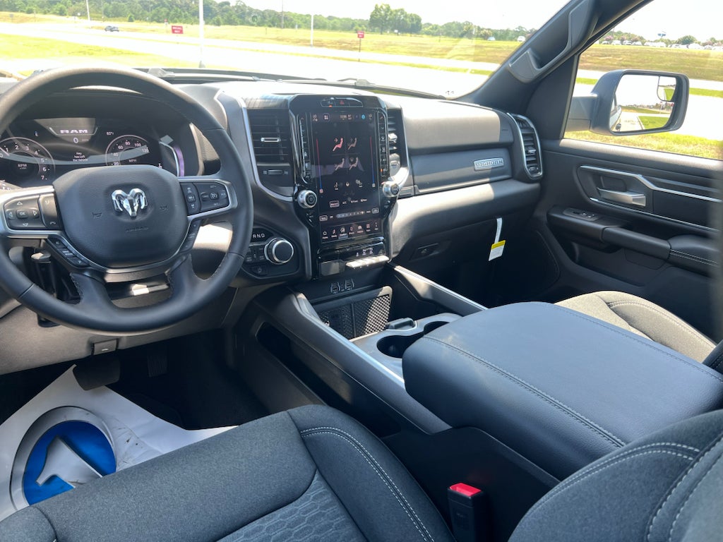 2026 RAM 1500 RAM 1500 BIG HORN CREW CAB 4X4 5'7' BOX