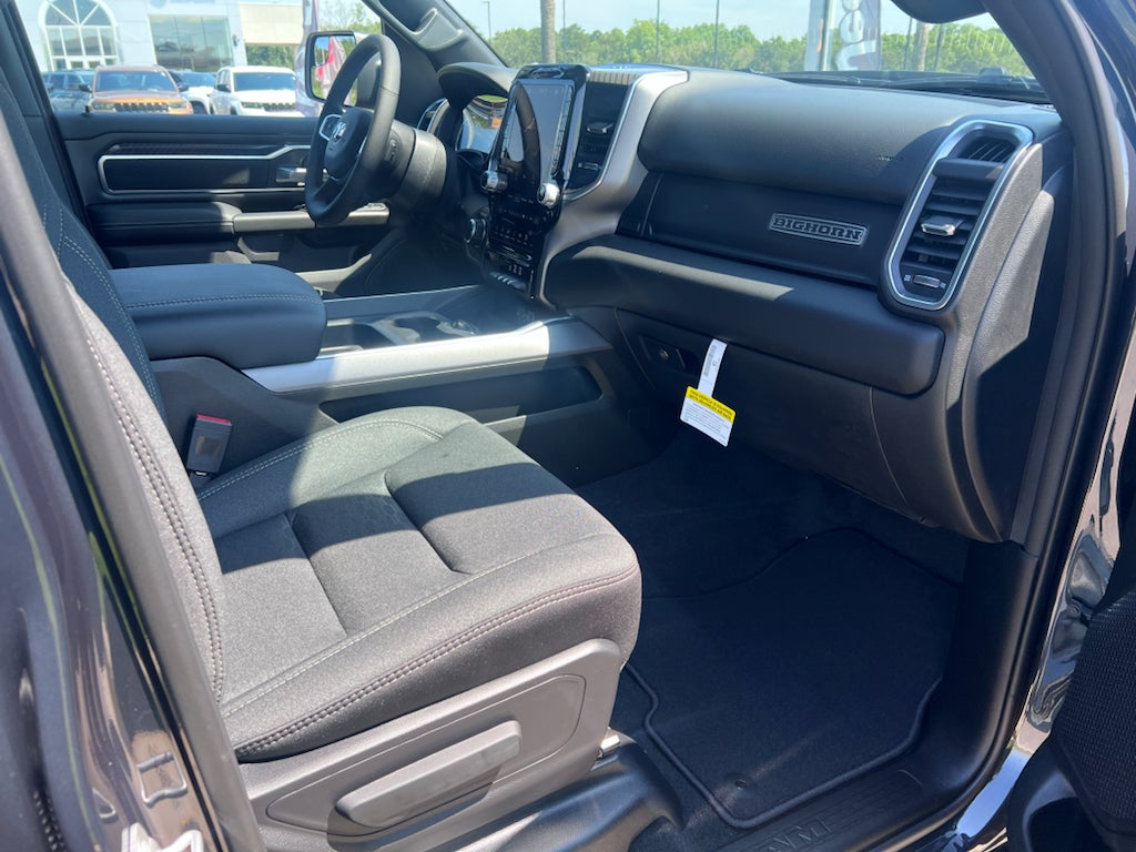 2026 RAM 1500 Big Horn Crew Cab 4x4 5'7' Box