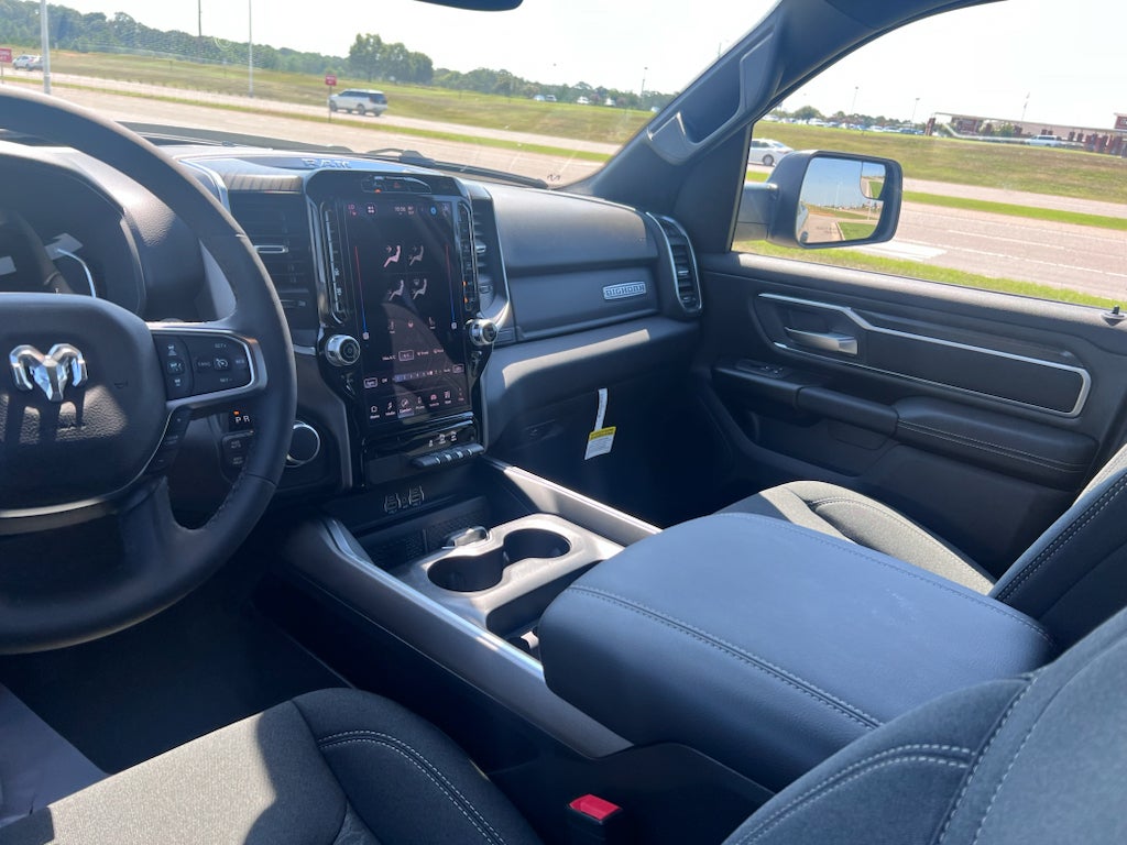 2026 RAM 1500 Big Horn Crew Cab 4x4 5'7' Box