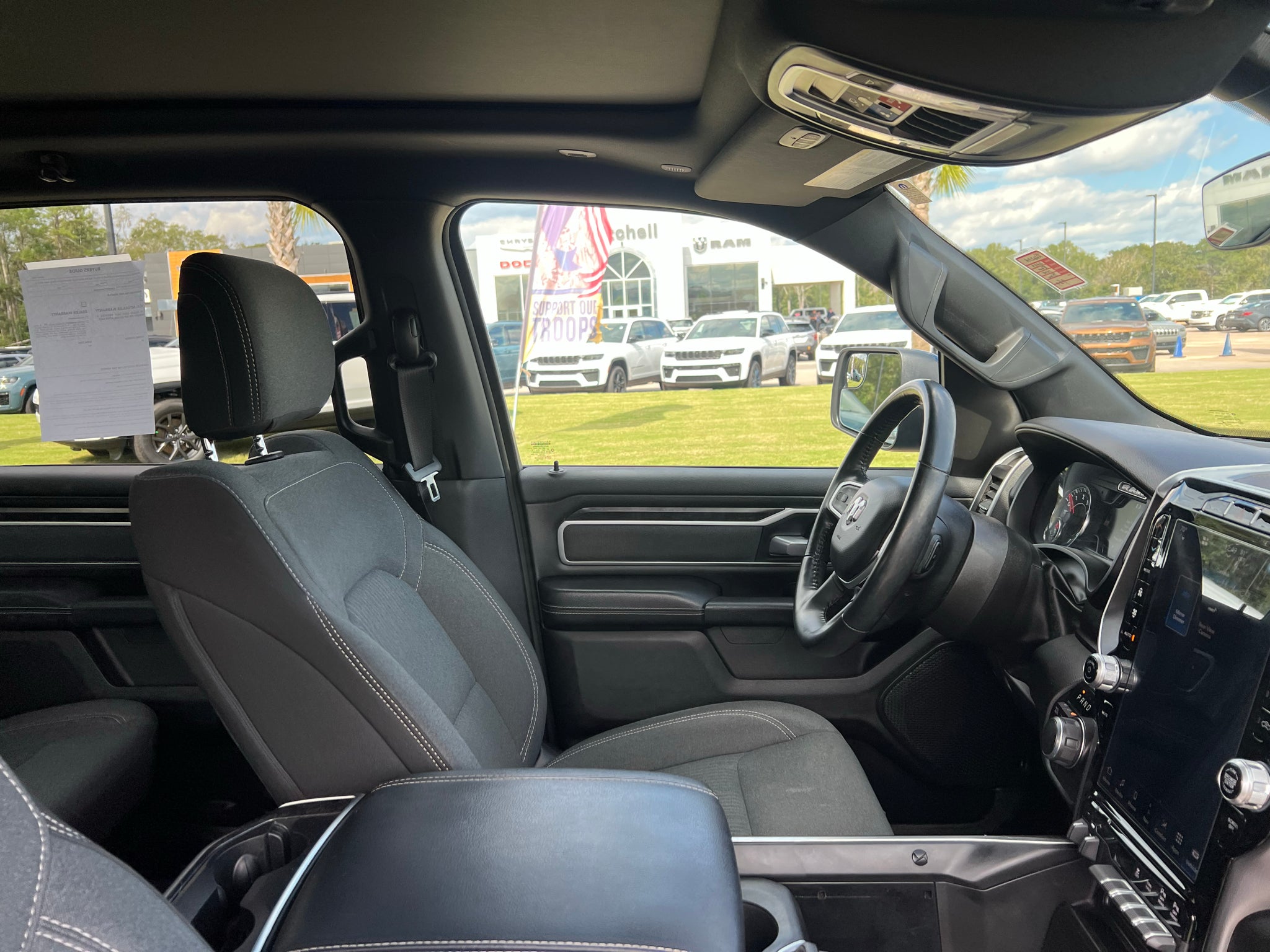 2023 RAM 1500 Big Horn Crew Cab 4x4 5'7' Box