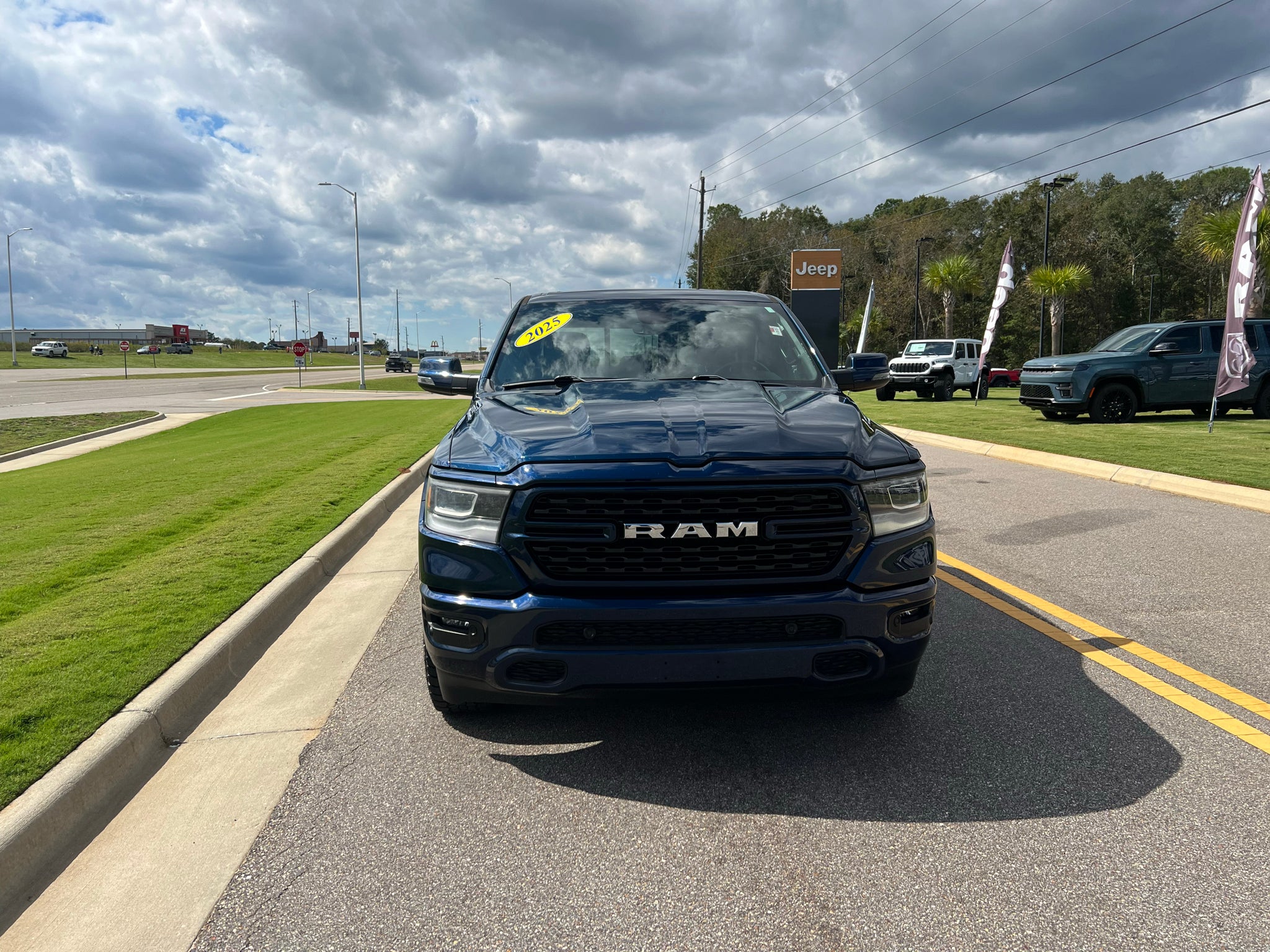 2023 RAM 1500 Big Horn Crew Cab 4x4 5'7' Box