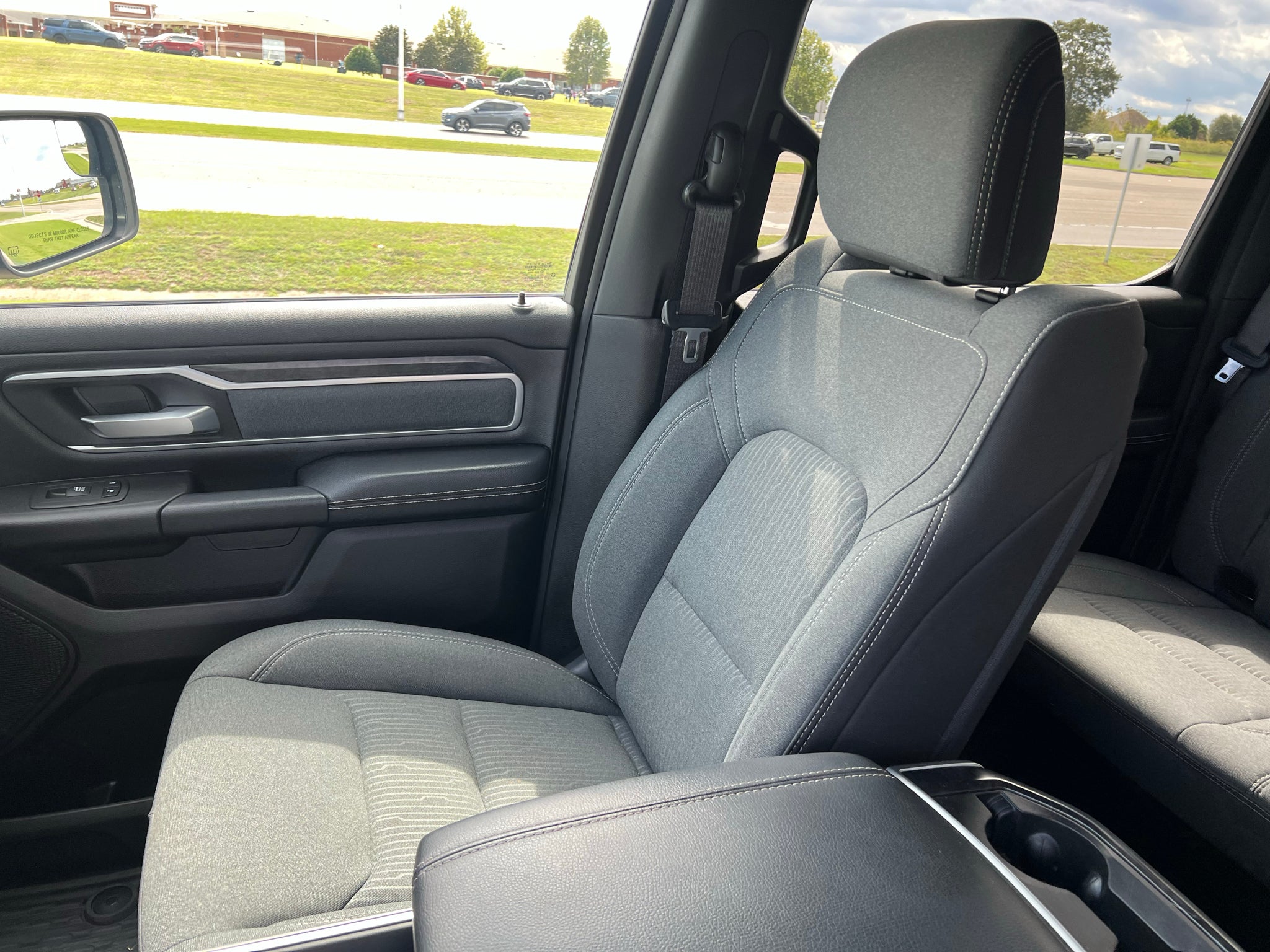 2023 RAM 1500 Big Horn Crew Cab 4x4 5'7' Box