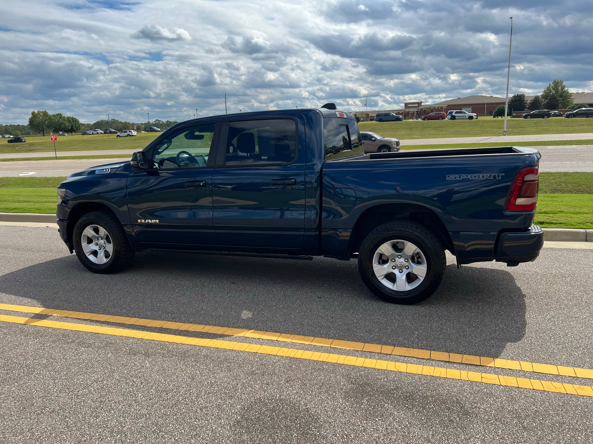 2023 RAM 1500 Big Horn Crew Cab 4x4 5'7' Box