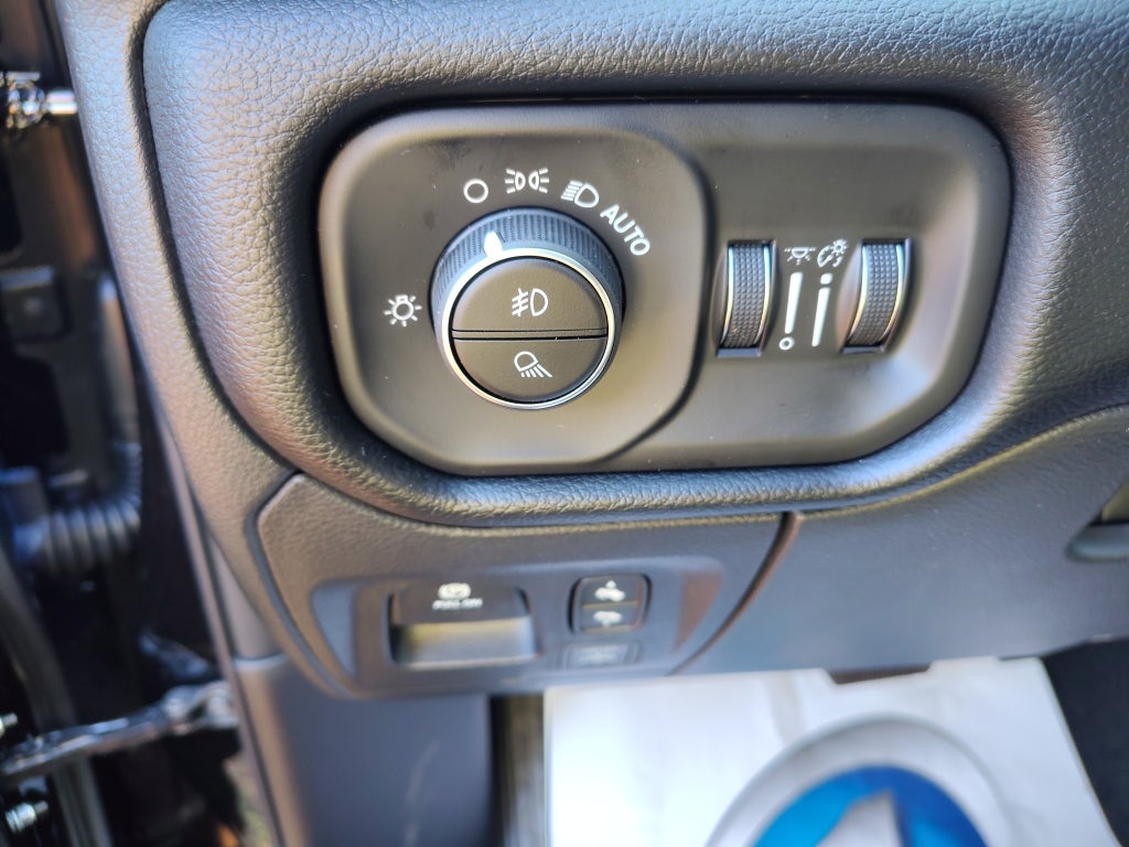 2026 RAM 1500 RAM 1500 BIG HORN CREW CAB 4X4 5'7' BOX