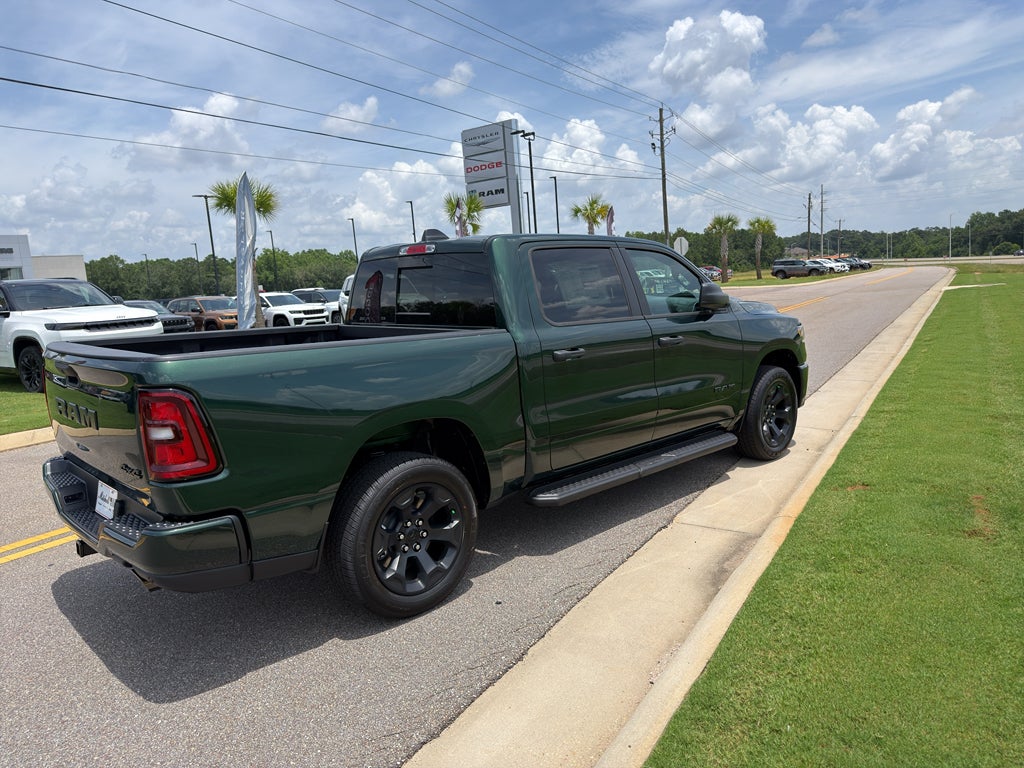 2026 RAM 1500 RAM 1500 EXPRESS CREW CAB 4X4 5'7' BOX