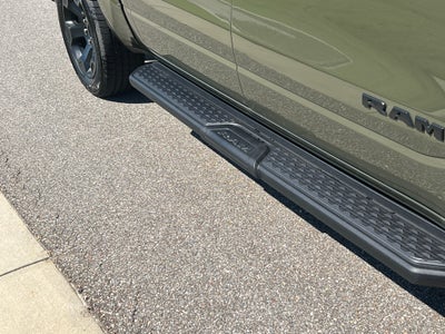 2027 RAM 1500 RAM 1500 EXPRESS CREW CAB 4X4 5'7' BOX