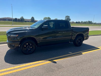 2027 RAM 1500 RAM 1500 EXPRESS CREW CAB 4X4 5'7' BOX
