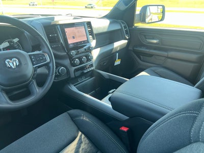 2027 RAM 1500 RAM 1500 EXPRESS CREW CAB 4X4 5'7' BOX